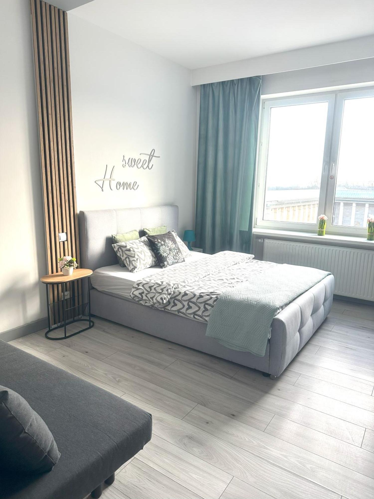 Exclusive Smolna Warschau